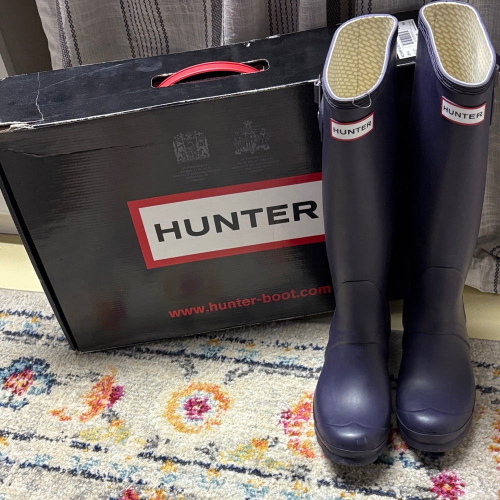 Hunter Classic Dark Purple Boots